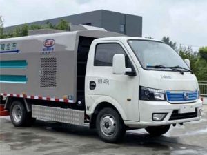 东风华神4.5吨电动吸尘车CL5040TXCBEV