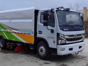 东风多利卡9吨纯电动洗扫车CL5090TXSBEV