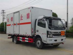 东风多利卡D7杂项危险品厢式运输车HCQ5125XZWEQ6