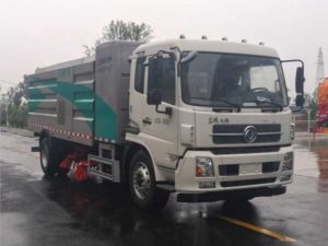 东风天锦18吨电动扫路车CL5180TSLBEV