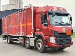 柳汽三轴杂项危险品厢式运输车HCQ5260XZWLZ6