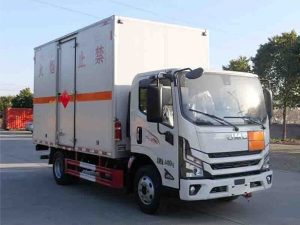 江铃凯运易燃液体厢式运输车HCQ5044XRYJX6ZH