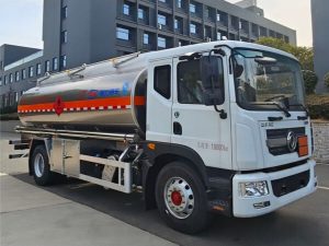 东风D9（16方）铝合金运油车CL5181GYYL6