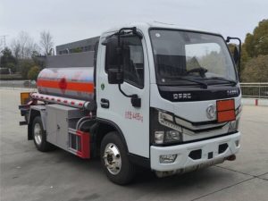 东风多利卡加油车CL5040GJY6BWG