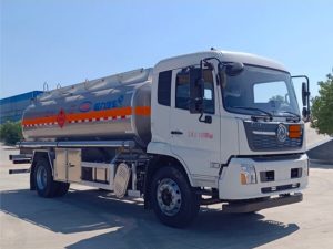 东风天锦14方铝合金运油车CL5181GYYLD6