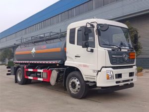 东风天锦9方腐蚀性物品罐式运输车CL5180GFWD6