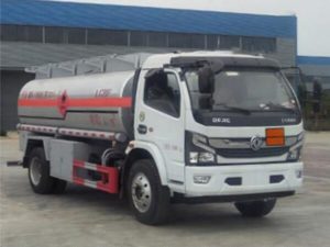 东风福瑞卡9方运油车CL5121GYY6