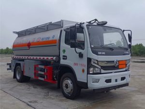 东风福瑞卡易燃液体罐式运输车CL5120GRY6