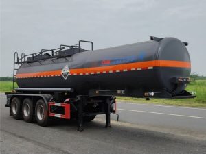 半挂18方腐蚀性物品罐式运输车CL9401GFW