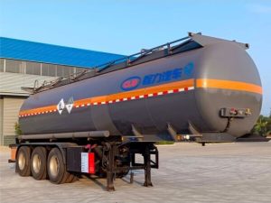 半挂28方杂项危险品罐式运输车CL9402GZW
