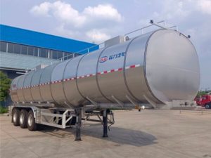 半挂46方保温液体运输车CL9401GPGBWN