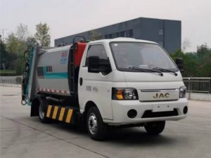 江淮4.5方电动压缩垃圾车CL5040ZYSBEV