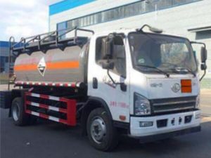 解放6方腐蚀性物品罐式运输车CL5120GFWC6