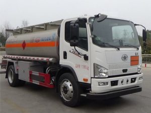 解放J6F 8.5方加油车CL5120GJY6BWG