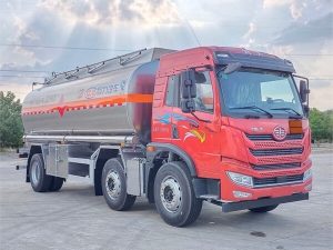 解放悍威21方铝合金运油车CL5260GYYLC6