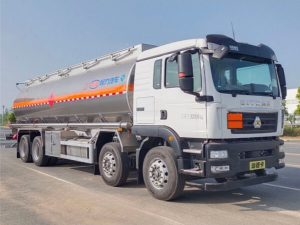 重汽汕德卡27方铝合金易燃液体罐式运输车CL5320GRYLZ6