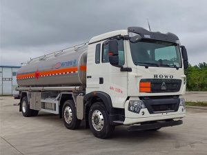 重汽豪沃20方铝合金运油车CL5261GYYLZ6