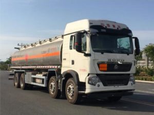重汽豪沃26方铝合金运油车CL5320GYYLZ6